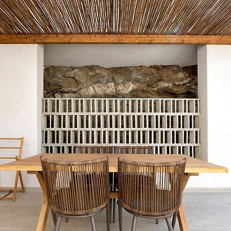 Yfes Hotel Kythnos Exterior photo