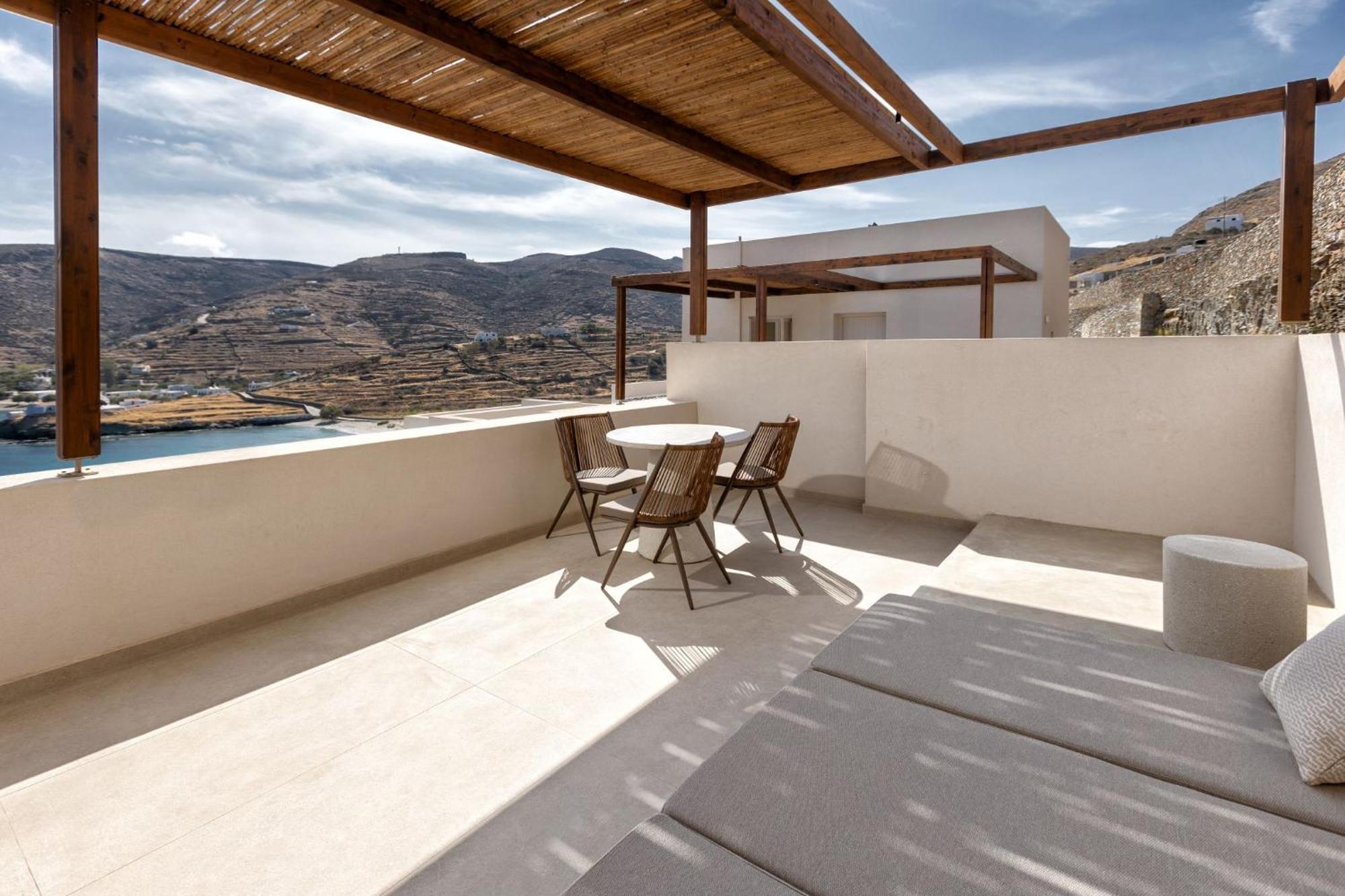 Yfes Hotel Kythnos Exterior photo