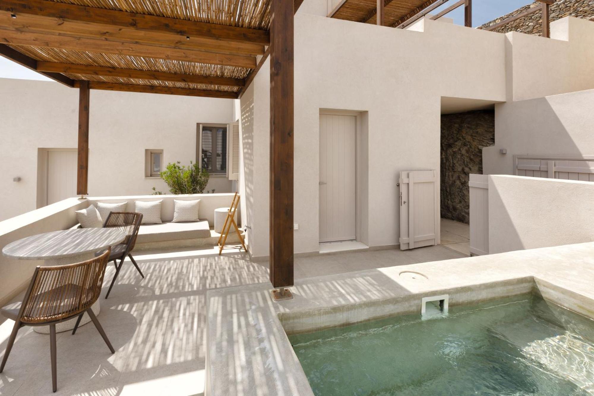 Yfes Hotel Kythnos Exterior photo
