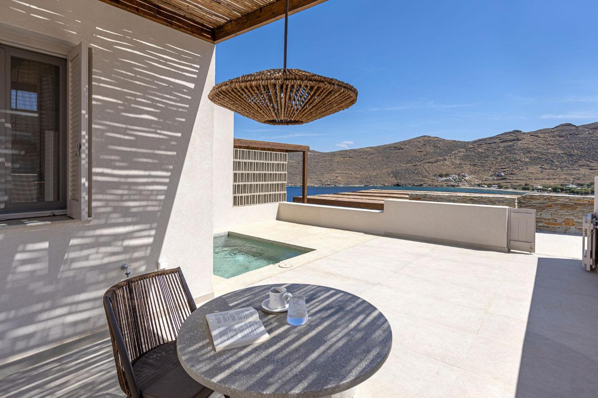 Yfes Hotel Kythnos Exterior photo