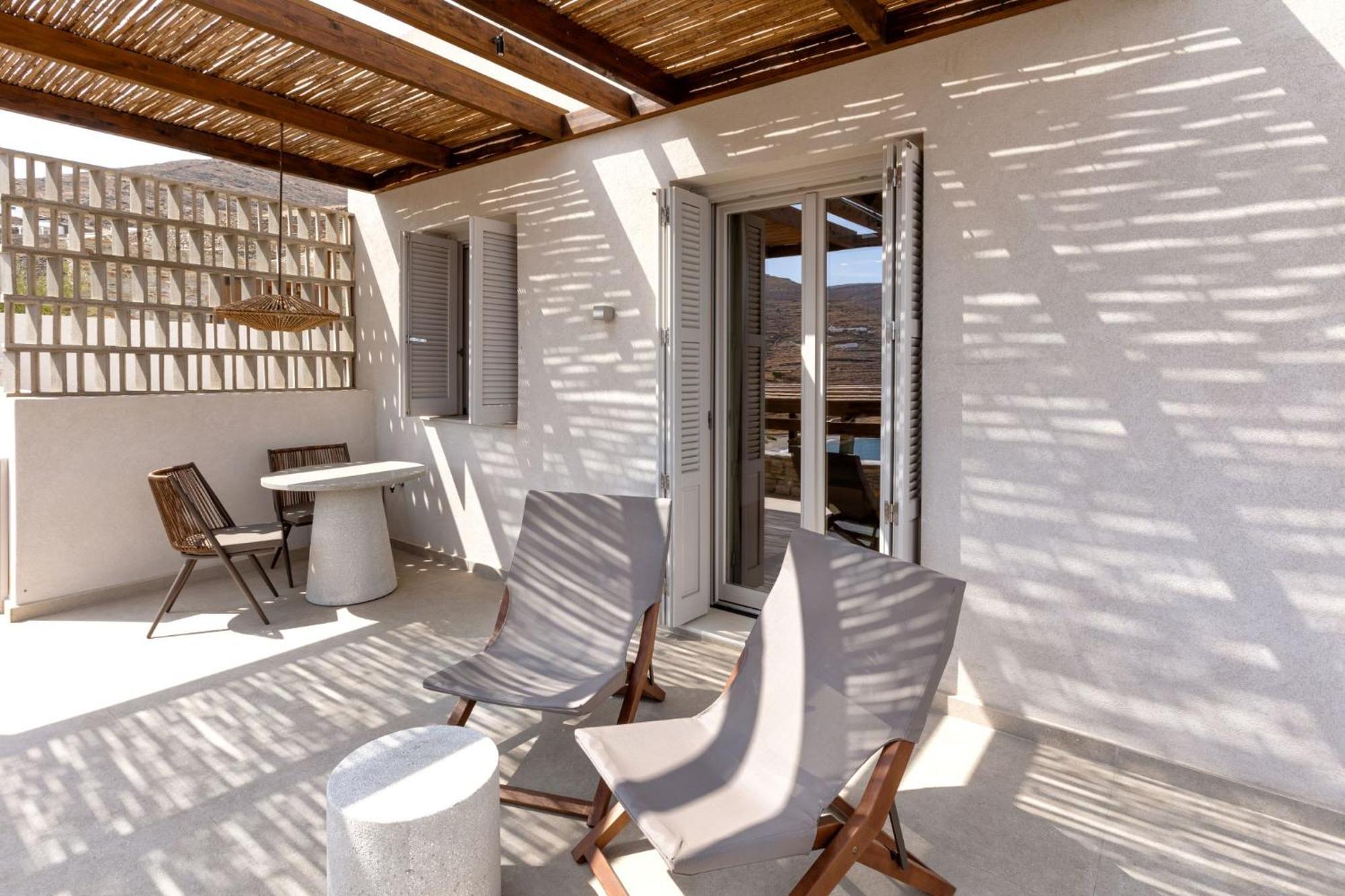 Yfes Hotel Kythnos Exterior photo